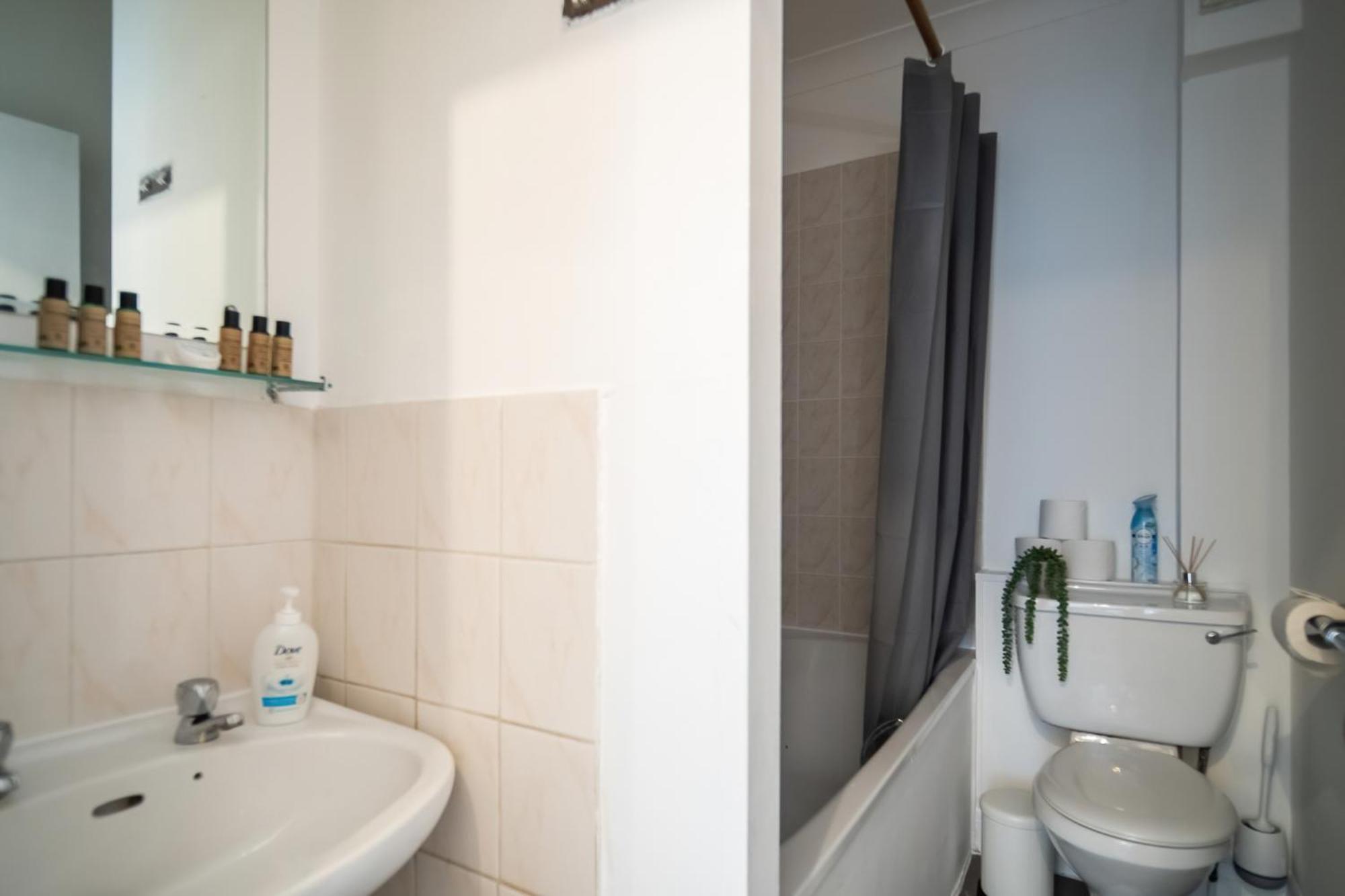 Gorgeous 2Bed Apartment In Fulham, Londra Esterno foto